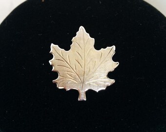 Small Silver Maple Leaf Pin Brooch, Maple Leaf Brooch, Maple Leaf Pin, Silver Leaf Brooch