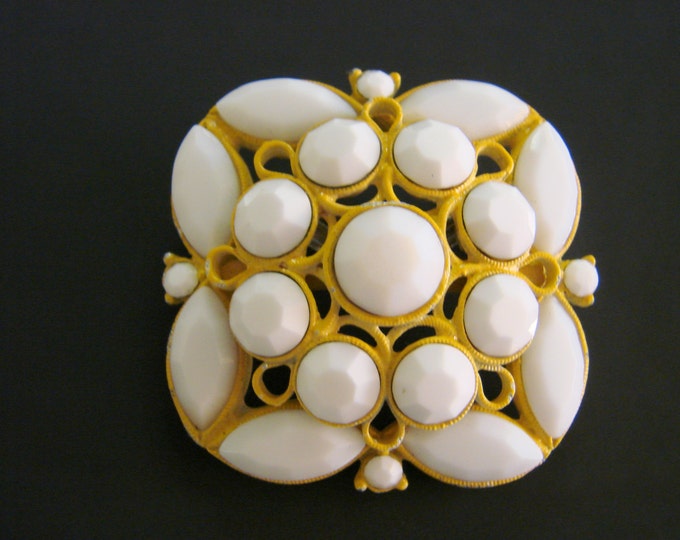 1960s 1970s Vintage Faceted Milk Glass Rhinestone Brooch Retro Jewelry Jewellery