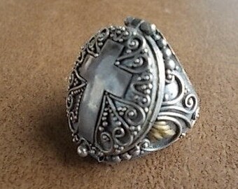 Vintage~Sterling Silver / Gold~Poison Ring~Pill Box~Locket~Snuff~Ring~925~Cross~with Secret Compartment~size~5~Catholic~Religous~Big~Heavy