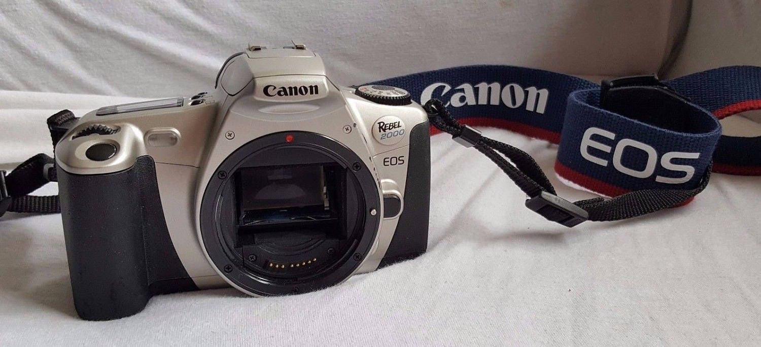 Canon Rebel 2000 EOS 35mm SLR camera film body only high end