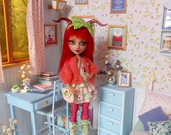 Monster high repaint,Taurus zodiac doll,Howleen Wolf repaint