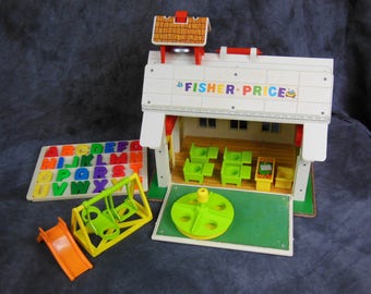 Vintage Fisher Price Little People Play Family School #923 and Accessories 1971