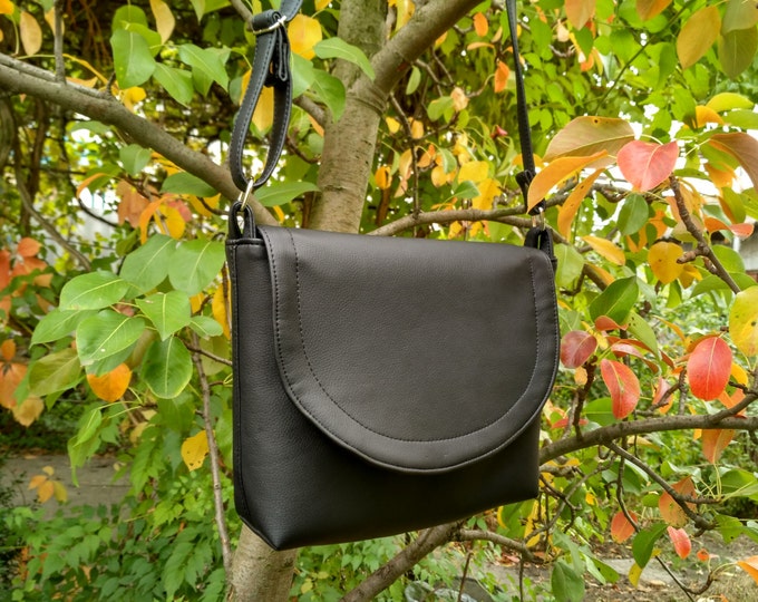 Shoulder bag, Vegan Leather bag, Crossbody bag, Black crossbody, Medium bag, Woman bags