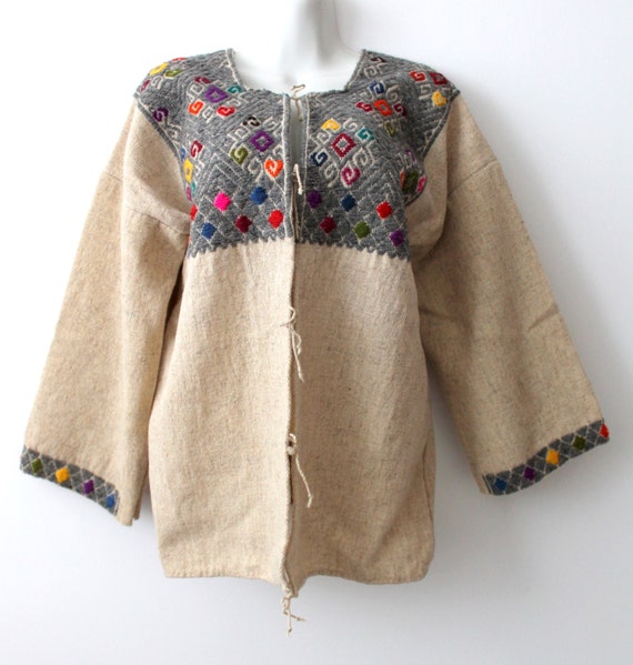 Hand embroidered mexican sweater made of wool / artisanal wool