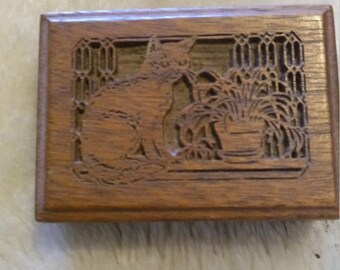 Vintage Lasercraft Walnut Cat Music Box