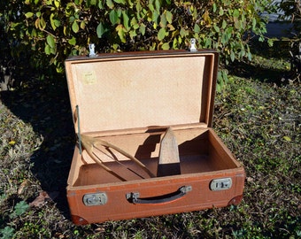 suitcase cardboard