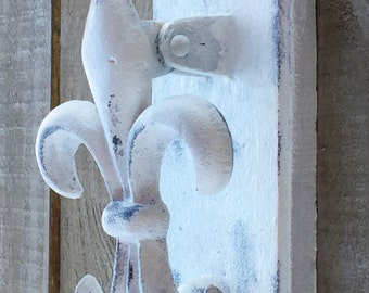 Cast Iron French Fleur de Lis Door Knocker in Distressed White Shabby Chic Finish