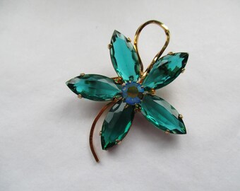 Large Gold Tone VINTAGE FLORAL BROOCH with Emerald Green, Marquise Cut, Petal Rhinestones, Floral Pin, Costume Brooch, Costume Pin