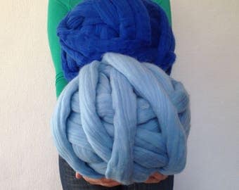 Sale Chunky yarn. Super bulky yarn. Roving wool. Super thick yarn. Merino wool yarn. DIY Arm knit. Sale chunky knit. Chunky knit blanket