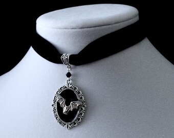 Bat Choker, Black Velvet Choker, Gothic Jewelry, Bat Necklace, Silver Bat, Witchy Jewelry, Gothic Choker, Bat Jewelry, Gothic Bat Choker
