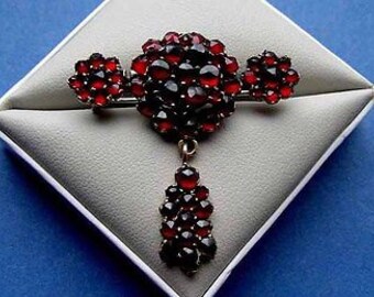 Stunning Antique Victorian Garnet Brooch