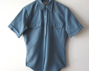 Mens Vintage Shirt 70s Levi's Summer Shirt Hazy Blue Shirt Small Size Short Sleeve Slim Shirt Pearl Snap Shirt Levis Mens Shirt
