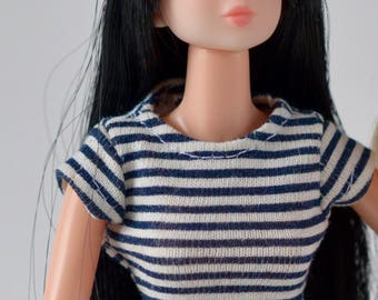 Momoko clothes, Barbie clothes, Momoko T-shirt, Barbie T-shirt, Momoko top, Barbie top, Barbie Curvy, Barbie Petite, Barbie Tall, Barbie