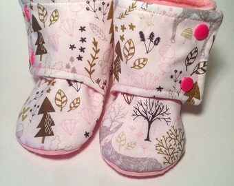 Baby booties // Crib shoes // Soft Shoes // Baby slippers