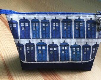 Doctor Who Tardis Lined Zipper Pouch