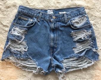Destroyed vintage highwaisted denim shorts (mostly levi's and calvin klein)