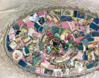 BRoKeN CHiNa MoSAiC TiLeS~~SweeT TeaLs~~LoVeLy