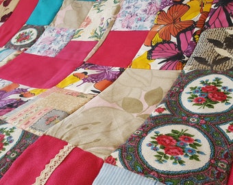 Wonderful Light Quilted Bedspread for Home Decor, Bedcover, Patchwork