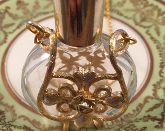 Vintage Perfume Bottle Necklace, Perfume Bottle, Gift for her, Girlfriend Gift, Mother Gift, Aunt Gift, Gift Under 30