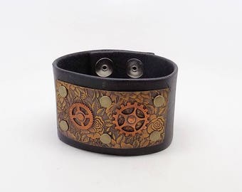 SALE.....Steampunk leather cuff bracelet.