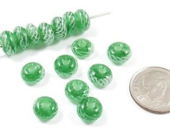 Rondelle Christmas Lampwork Glass Beads-Green + White Zig Zag 4x7mm (30)