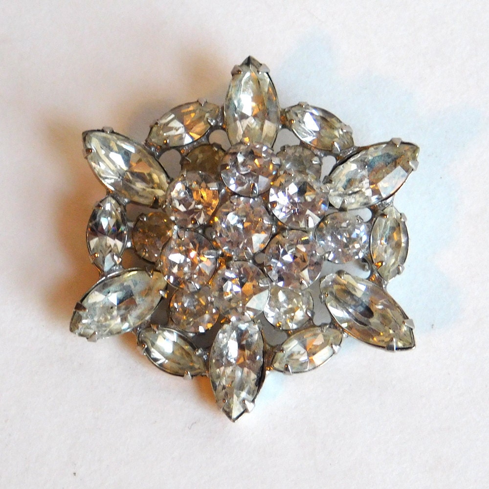 Vintage WEISS Clear Rhinestone Large Round Brooch Signed