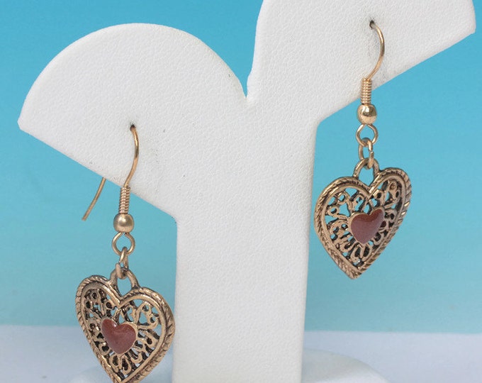 Filigree Heart Dangle Earrings Goldstone Center Gold Tone Earwires