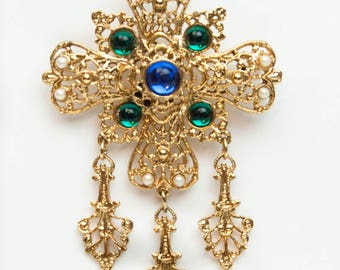 1990s Retro Victorian Gold Tone Filigree Sapphire & Emerald Lucite Cabochon 4 Point Cross Vintage Pin Brooch