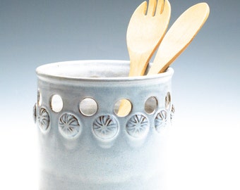 Cloudy White Brush/Pencil/Knitting Needles Caddy/Vase