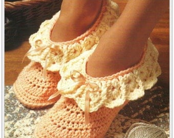 Easy Crochet Slipper Pattern - Pattern 14861504 - 3 sizes for Women