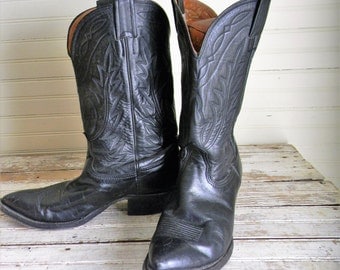 Vintage Cowboy Boots, Black Leather Boots, 1980s 1990s NOCONA Boots, Womens 8.5 Western Boots, Cowgirl Boots, Riding Boots, Vinatge Leather