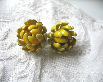 Vintage Enamel Flower Earrings ~ Yellow ~ Clip On