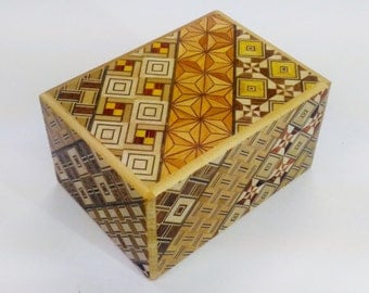 Japanese Puzzle box (Himitsu bako)- 3.5inch (90mm) Standard 7 steps Yosegi