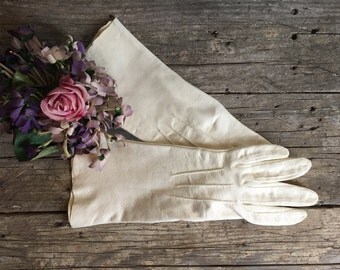1940s White Kid Leather Gloves