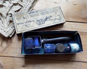 vintage french embroidery roller with 5 rubber stamps