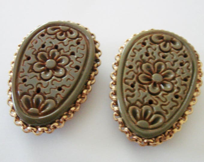 Rare Art Deco Olive Green Bakelite Brooch Dress Clips Parure / Very Large / Intricately Carved / Vintage Jewelry / Jewellery