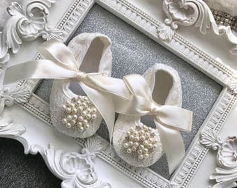 Baby Crib Shoes, Ivory, Satin, Lace, Baby Shoes, Baptism Shoes, Wedding, Christening Shoes, Sparkle, Fancy Shoes, Soft Shoes, Pearls