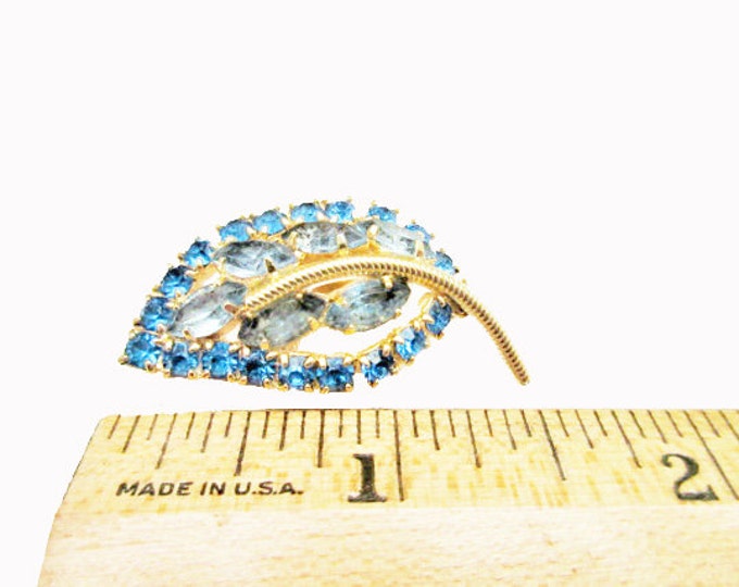 Blue Rhinestone Leaf brooch - mid century = gold blue Pin