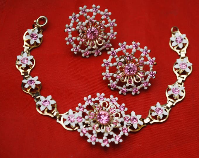 Vintage Flower Bracelet and Earring - Pink rhinestone - white Enamel Gold metal Floral jewelry set