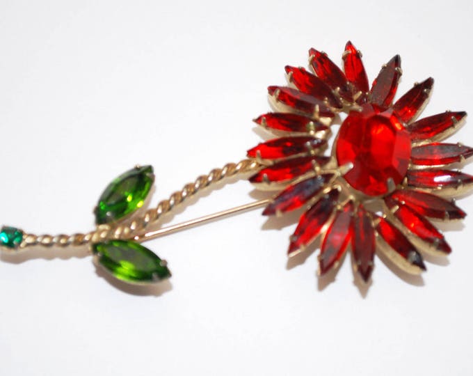 Red Rhinestone Flower Brooch - Unsigned Schreiner - red Green glass - Daisy floral Mid century - Floral Pin