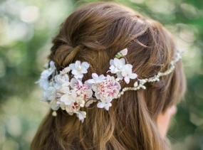 bridal hair accessories, floral hair accessories, rhinestone headpieces, flower hair clips, flower crowns, wedding accessories, silk flowers