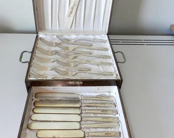 vintage 1847 Rogers bros. silver-plate forks & knives in wooden box