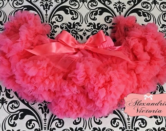 CORAL PETTISKIRT with Bow, Coral Tutu, Newborn Pettiskirt, Baby Pettiskirt, Toddler Pettiskirt, Smash Cake, Birthday Outfit.
