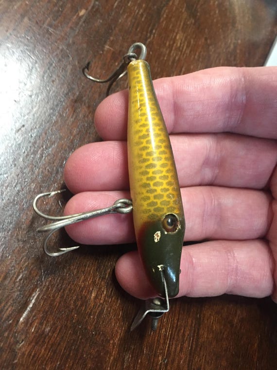 Vintage Fishing Lure Fishing Plug Tackle Wooden Plug