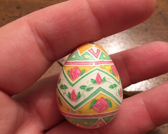 Easter Egg Pysanka on Quail Egg by The Pysanky Nest