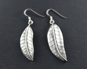 Leaf design Silver earrings
