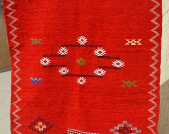 Vintage red hadmade Moroccan rug