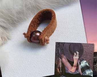 Pearl Ring / leather ring / full grain leather ring / Stacking Ring / leather and pearl ring / Size 6 Ring