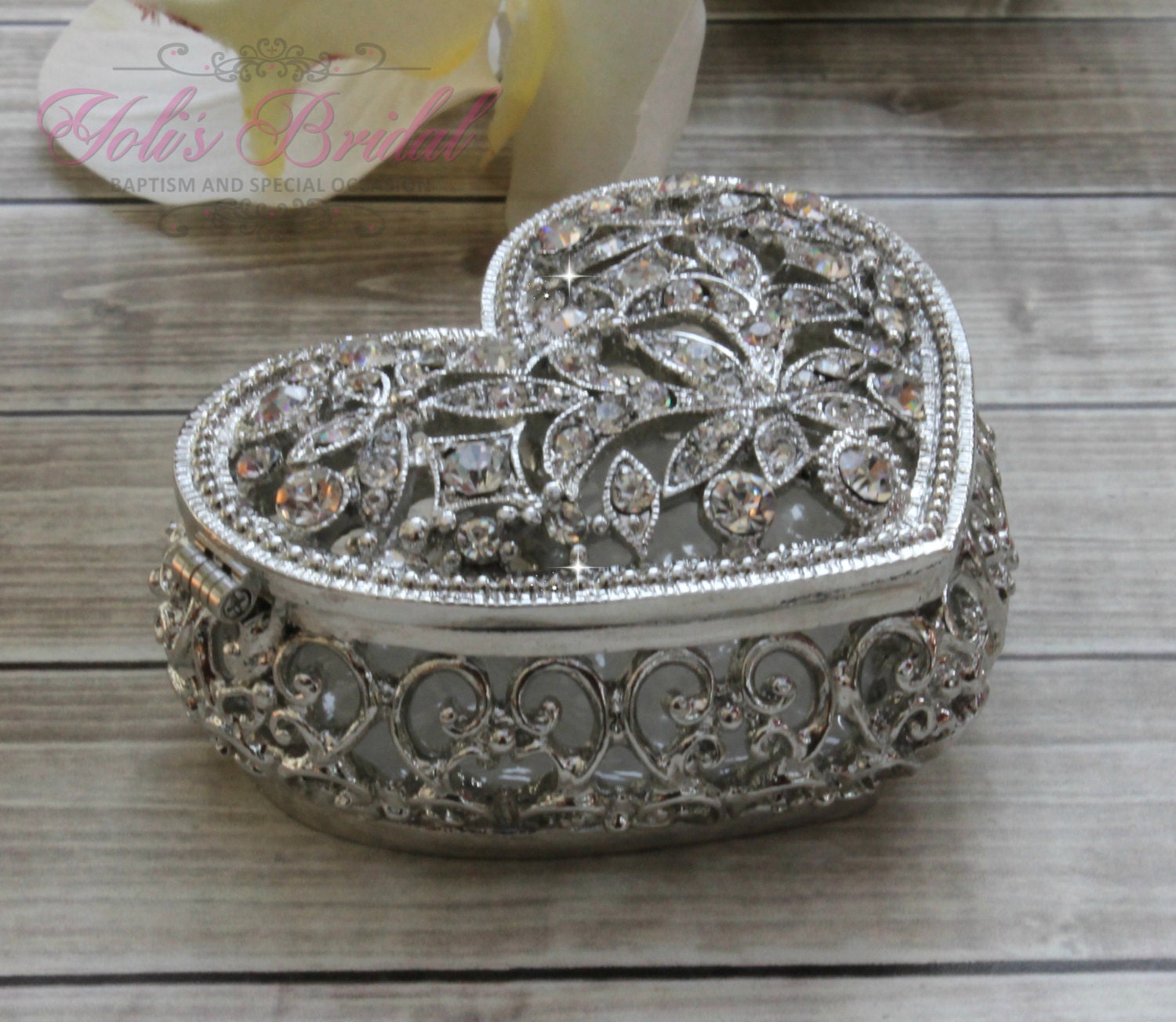 Beautiful Heart Shape Swarovski Crystal Box Wedding Ring Box