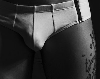 Man suit-sexy-fashion-luxury-Made in Italy-One-Stop Taking Off Your Underpants-